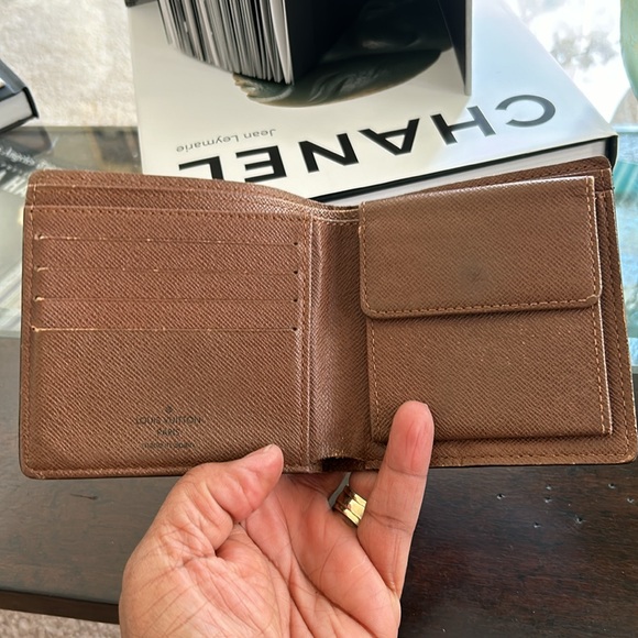 Men Monogram Louis Vuitton Wallet - Picture 3 of 10